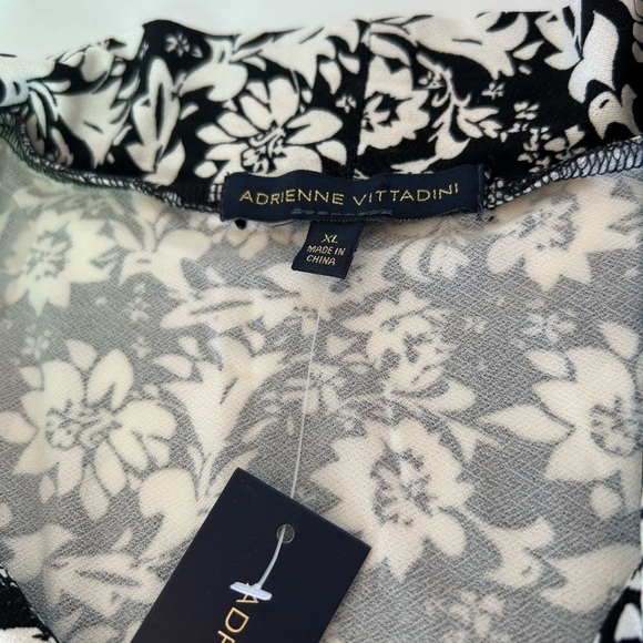 NWOT Adrienne Vittadini Black/White Floral Design With Front Tie - Picture 6 of 7